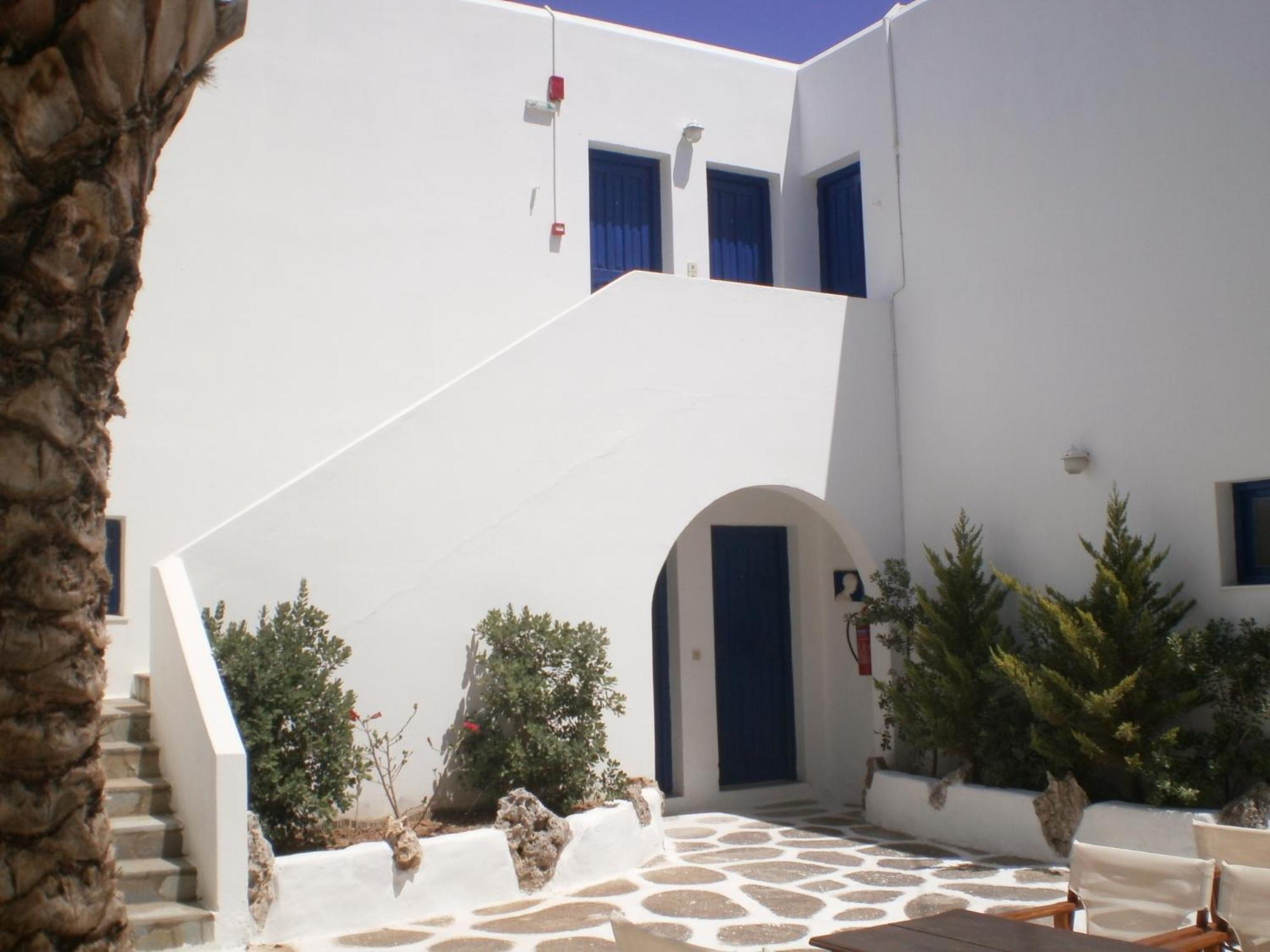 Nicos Studios & Apartments Logaras Dış mekan fotoğraf
