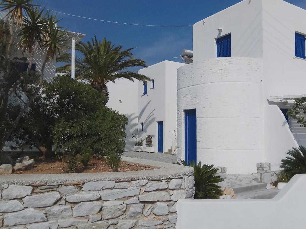 Nicos Studios & Apartments Logaras Dış mekan fotoğraf
